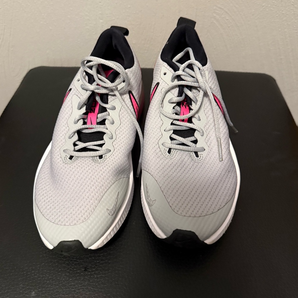 Nike Kids Air Zoom Sneakers Light Gray with Pink Accents